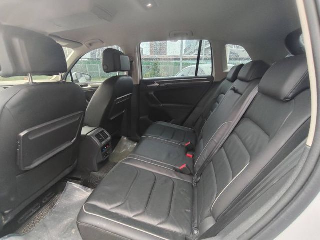 【全場認證五大保證】認證車 330TSI 4WD電動記憶座Acc CarPlay盲點360環景 腳踢尾門一手車原鈑件  第10張相片