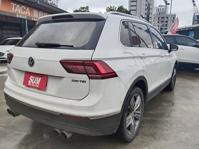 【全場認證五大保證】認證車 330TSI 4WD電動記憶座Acc CarPlay盲點360環景 腳踢尾門一手車原鈑件  第11張相片