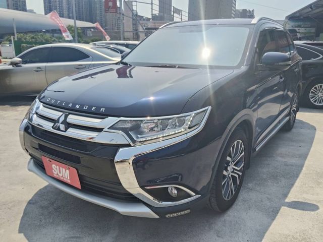 【全場認證五大保固】認證車 最頂級旗艦4WD保證僅跑8萬9 ACC電尾門 盲點 電動椅 原廠保養 一手車原鈑件  第3張相片