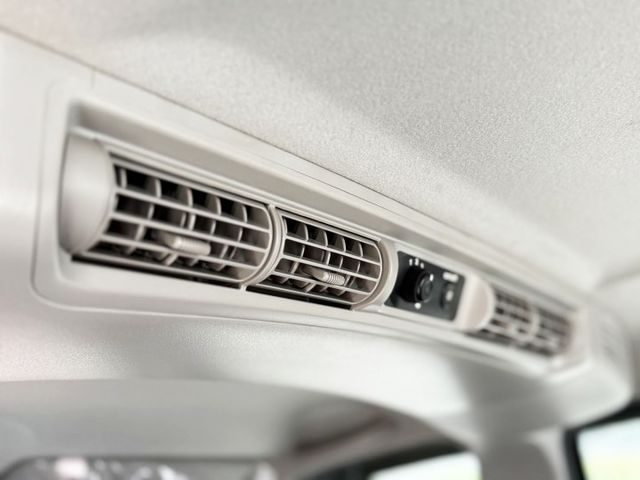 【全場認證五大保固】認證車 頂級版 盲點 定速 中央空調 倒車顯影 導航 抬頭顯示 一手車原鈑件  第12張相片