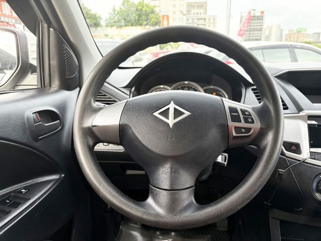 【全場認證五大保固】認證車 低里程 做生意賺大錢的好幫手 自排商用車首選 載客載貨皆宜 鋁圈 中央空調 100%原鈑件  第6張相片