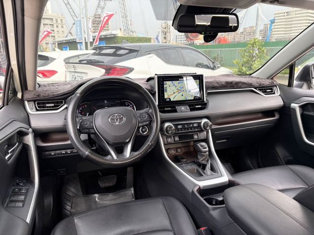 【五大保證五大保固】認證車 旗艦版 Acc CarPlay 駕駛記憶電動椅 盲點 環景 電尾門 一手車原鈑件原廠保養  第4張相片
