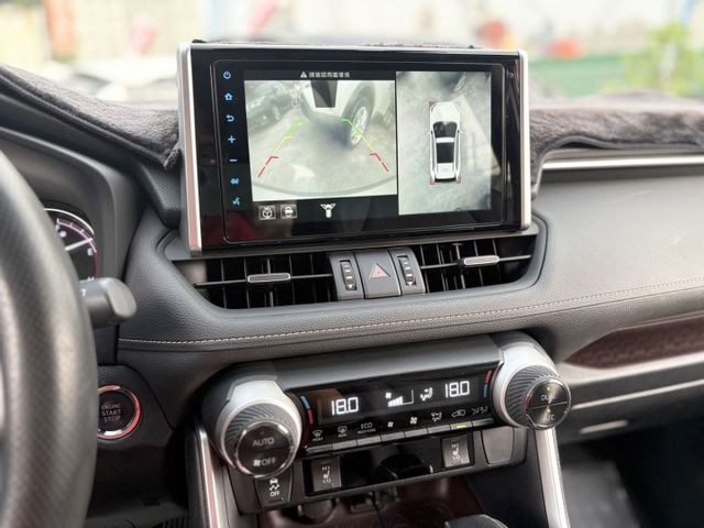 【五大保證五大保固】認證車 旗艦版 Acc CarPlay 駕駛記憶電動椅 盲點 環景 電尾門 一手車原鈑件原廠保養  第6張相片