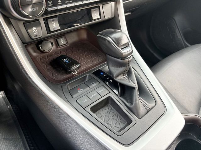 【五大保證五大保固】認證車 旗艦版 Acc CarPlay 駕駛記憶電動椅 盲點 環景 電尾門 一手車原鈑件原廠保養  第8張相片