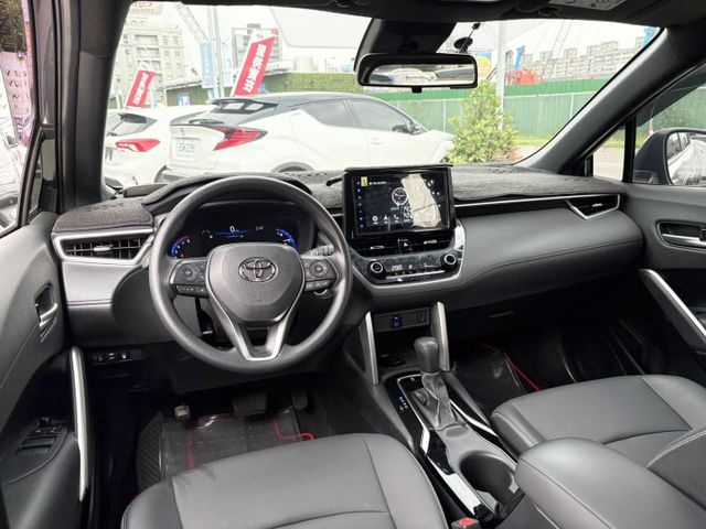 【全場認證五大保固】認證車 尊爵版 盲點 LED頭尾燈 僅跑3萬7 CarPlay 免鑰匙摸門 一手車庫車 原鈑件  第5張相片