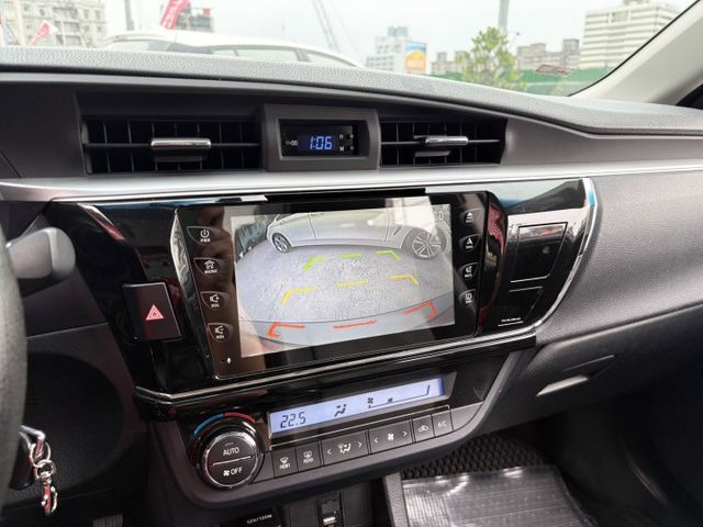 【全場認證五大保固】認證車 頂級E版 超扯代步神車 高妥善率免煩惱首選 定速 恆溫 全螢幕前後行車紀錄 一手車庫車  第10張相片