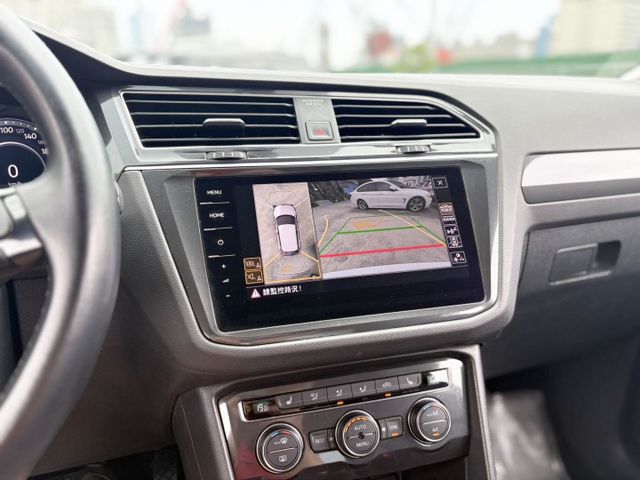【全場認證五大保證】認證車 330TSI 4WD Acc CarPlay 環景 HUD 駕駛記憶電動椅 電尾門 自動停車  第8張相片