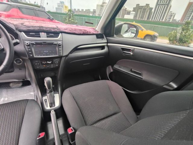 【全場認證五大保證】認證車   整備中  豪華版I-KEY僅 恆溫最佳代步小車1.2 稅金8640/年 省油省稅 原鈑件  第9張相片