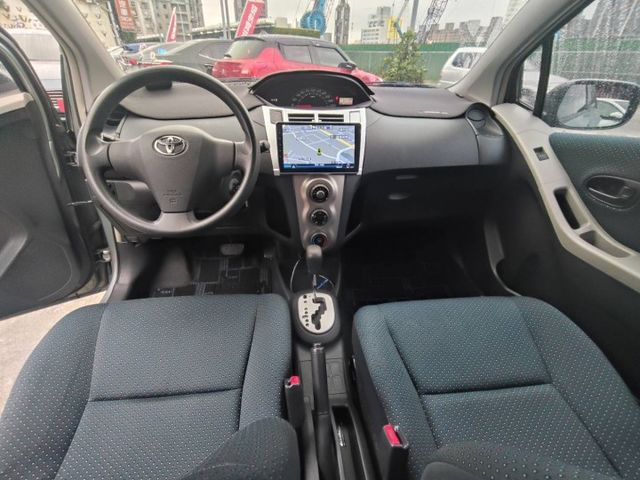 【全場認證五大保證】認證車 超優質代步小車 抬頭顯示 高效率全螢幕前後行車紀錄 八核心安卓影音 一手車  第8張相片