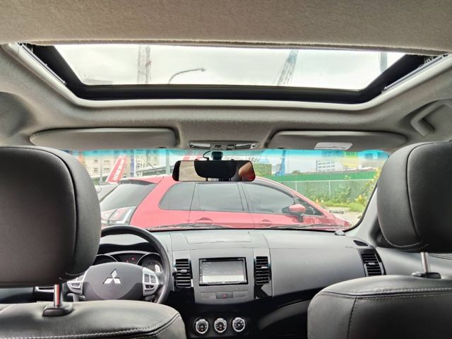 【全場認證五大保證】認證車 頂級版2.4 僅跑10萬 超優代步休旅 車況超優  換檔快撥 天窗 一手車原鈑件  第11張相片