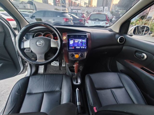 GRAND LIVINA  第8張相片