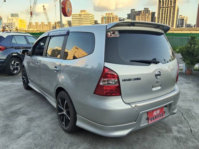 GRAND LIVINA  第17張相片