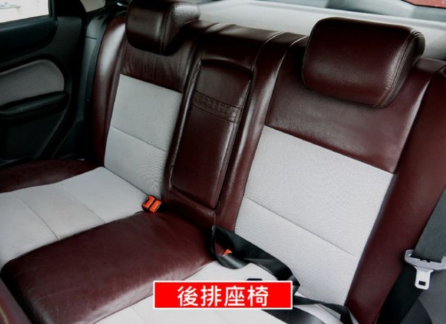 【1.8 優質代步 ★FOCUS-5D】 ✔️五門轎車款✔️後座冷氣出風口✔️省油有力✔️安全性佳✔️安全氣囊  第6張相片