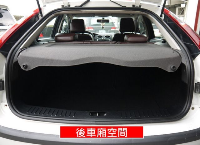 【1.8 優質代步 ★FOCUS-5D】 ✔️五門轎車款✔️後座冷氣出風口✔️省油有力✔️安全性佳✔️安全氣囊  第10張相片