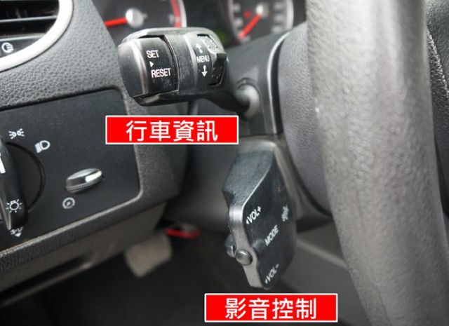 【1.8 優質代步 ★FOCUS-5D】 ✔️五門轎車款✔️後座冷氣出風口✔️省油有力✔️安全性佳✔️安全氣囊  第15張相片