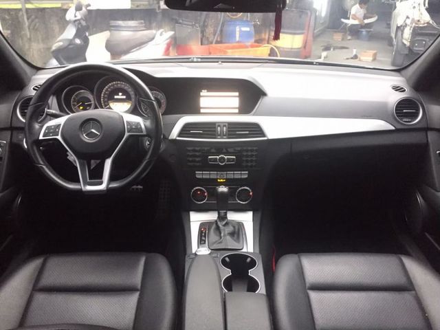 C-CLASS COUPE W204  第16張相片