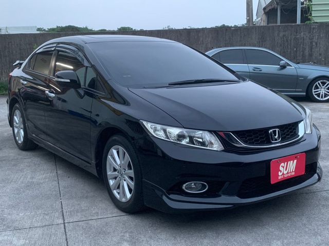 ✔️電動天窗✔️方向盤換檔撥片✔️恆溫✔️安全氣囊✔️定速系統  第3張相片