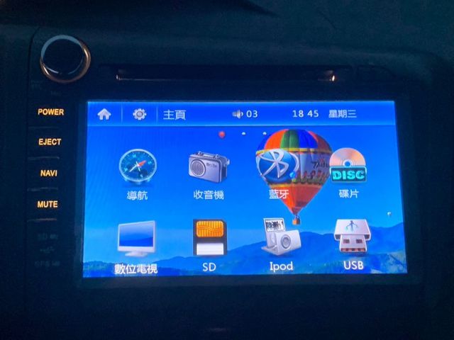 ✔️電動天窗✔️方向盤換檔撥片✔️恆溫✔️安全氣囊✔️定速系統  第16張相片