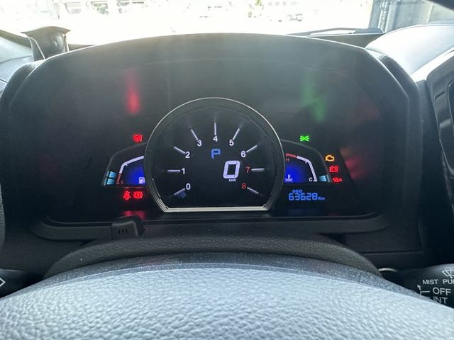 僅行駛6萬公里，車況優良，動力強勁且省油，內外設計時尚，配備環景影像系統，提供更安全便捷的駕駛體驗，是您理想的高效座駕！  第8張相片