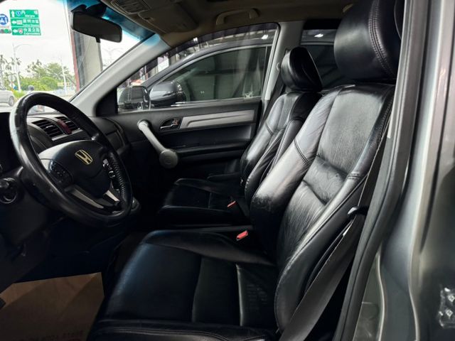 2007年式Honda CR-V，車況良好，搭載穩定動力系統，內裝寬敞舒適，適合家庭使用，保養完善，駕駛體驗優秀，物超所  第8張相片