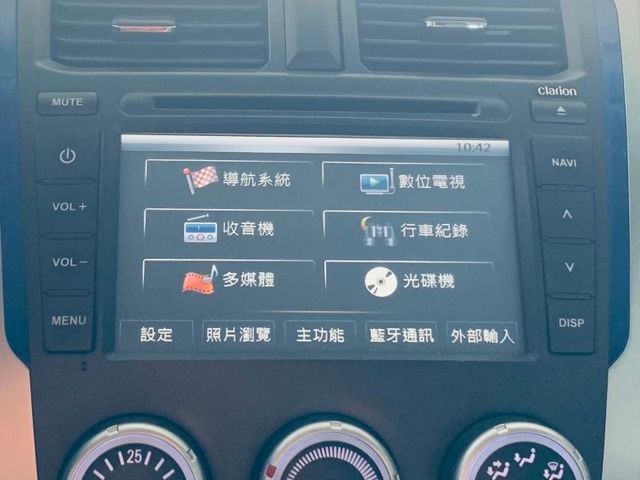 2014 Colt Plus小巧實用，1.5L引擎省油好開，後廂空間靈活，是市區代步與小家庭的超值選擇。  第14張相片