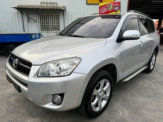 2009 RAV4，兼具實用與舒適，2.4L動力穩定，空間寬敞、視野佳，適合家庭與日常通勤，保值性高。  第1張相片