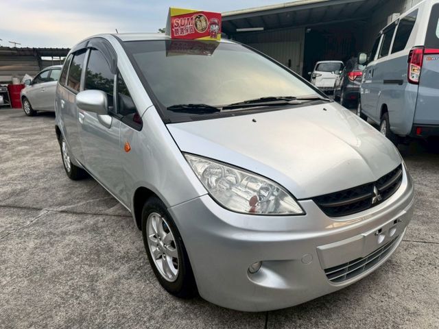 2012年COLT PLUS空間靈巧、安全配備齊全、省油實用，都市小家庭理想首選。  第3張相片