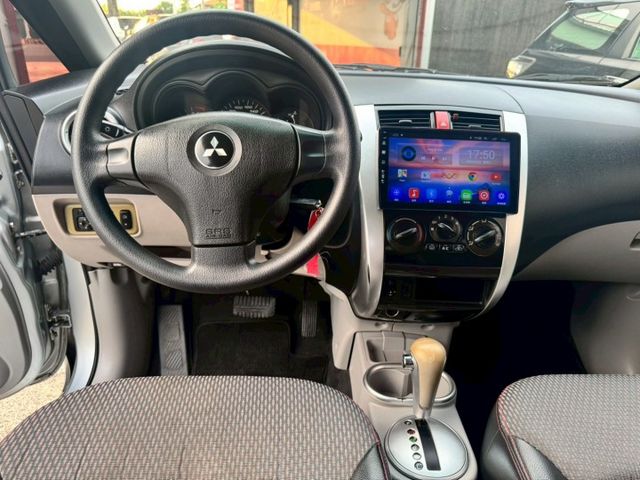 2012年COLT PLUS空間靈巧、安全配備齊全、省油實用，都市小家庭理想首選。  第11張相片