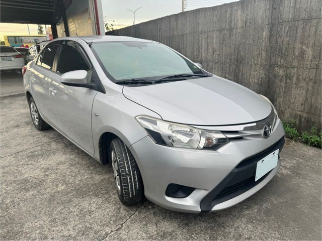 2017年VIOS外型時尚操控靈敏，油耗省心安全配備完整舒適安全駕馭，都會首選。  第2張相片