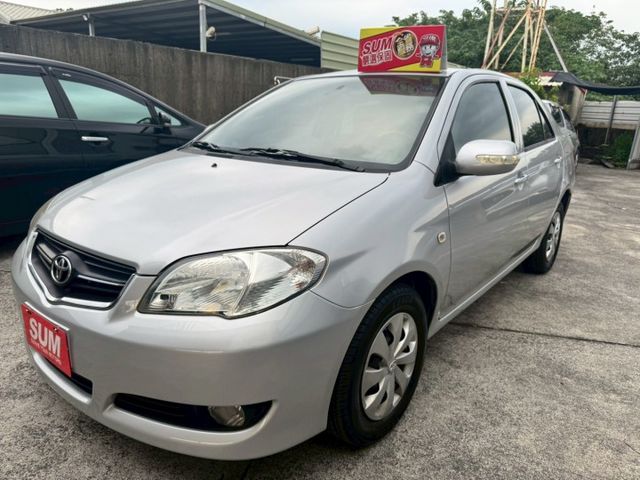 2011年VIOS外型簡約耐看，操控輕巧，省油耐用，維修便宜，妥善率高，代步通勤與新手駕駛的超值首選。  第1張相片