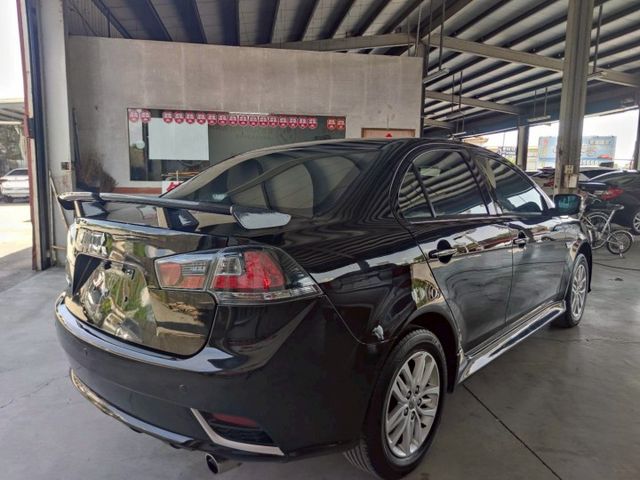 2014年FORTIS外型動感銳利，操控靈活，動力輸出穩定，內裝實用，安全配備齊全，適合年輕族群與日常通勤。  第6張相片