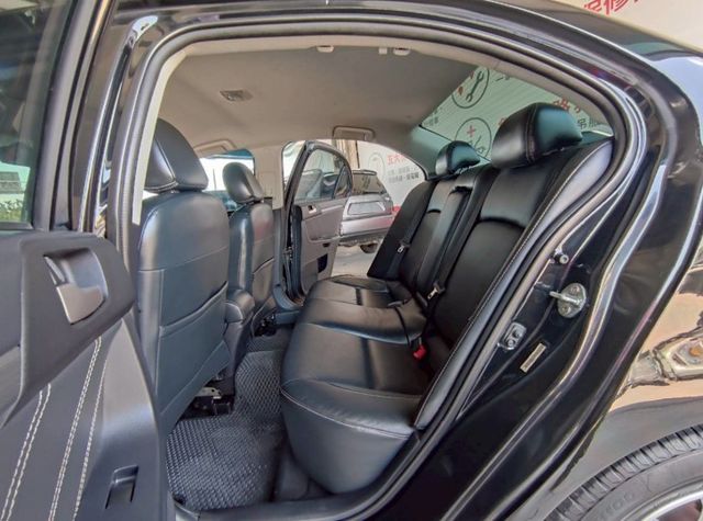 2014年FORTIS外型動感銳利，操控靈活，動力輸出穩定，內裝實用，安全配備齊全，適合年輕族群與日常通勤。  第14張相片