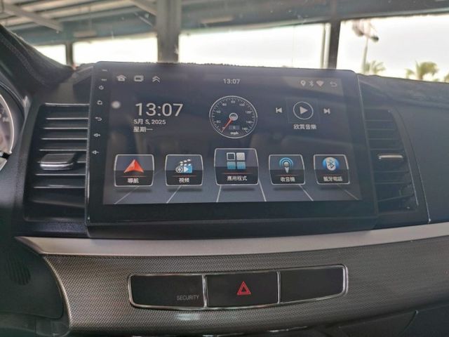 2014年FORTIS外型動感銳利，操控靈活，動力輸出穩定，內裝實用，安全配備齊全，適合年輕族群與日常通勤。  第17張相片