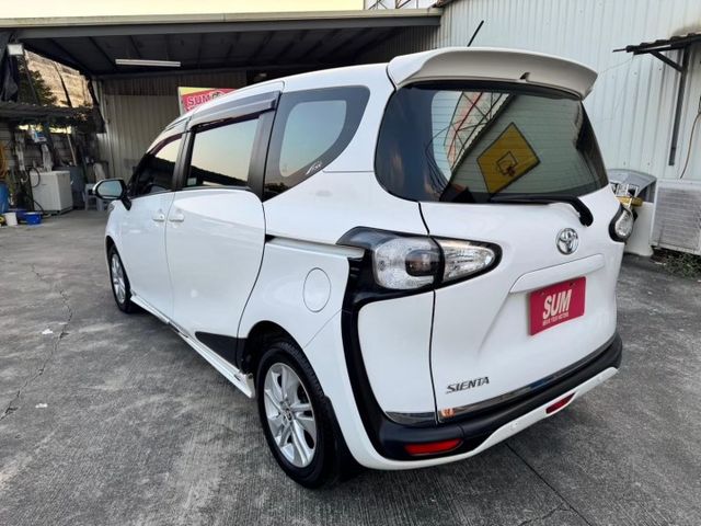 2018年SIENTA七人座空間彈性佳，雙側滑門便利進出，油耗省，安全配備齊全，適合小家庭與多人載客使用。  第4張相片