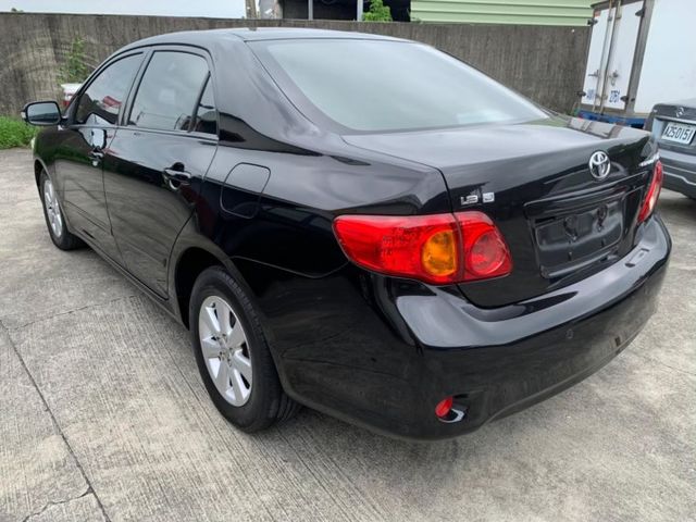 2010年ALTIS空間寬敞，乘坐舒適，動力平順，省油耐用，妥善率高，維修便宜，適合代步與家庭使用。  第4張相片