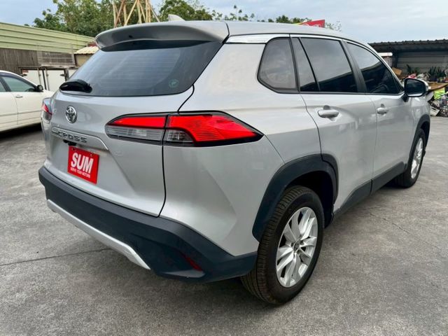 2020年TOYOTA Corolla Cross空間寬敞、油耗佳，配備7氣囊與TSS主動安全，外型時尚，是實用又安心的  第6張相片