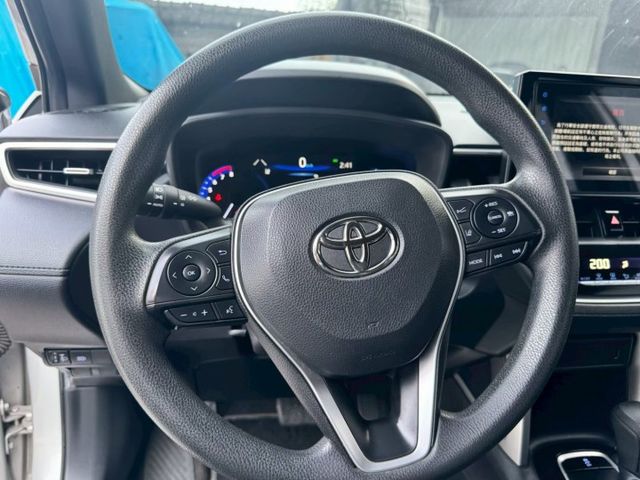 2020年TOYOTA Corolla Cross空間寬敞、油耗佳，配備7氣囊與TSS主動安全，外型時尚，是實用又安心的  第16張相片