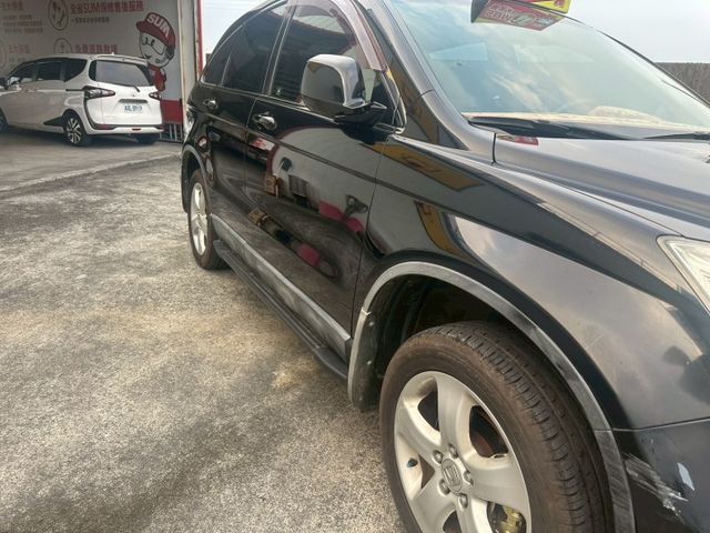 ✔️17吋鋁合金輪圈✔️電動天窗✔️投射式頭燈✔️鍍鉻水箱護罩✔️鍍鉻外門把手✔️單區恆溫空調系統  第4張相片