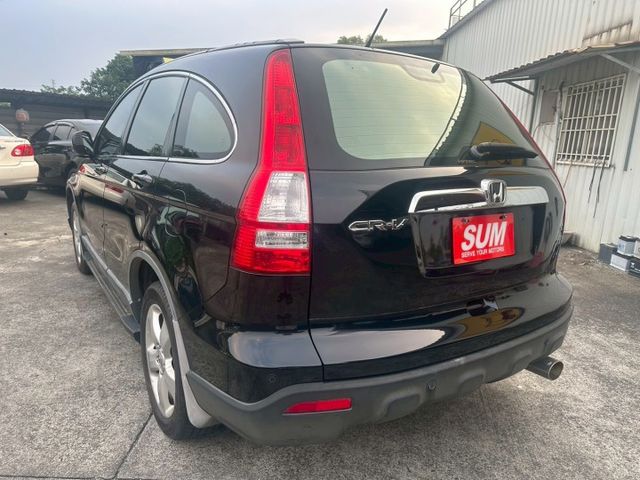 ✔️17吋鋁合金輪圈✔️電動天窗✔️投射式頭燈✔️鍍鉻水箱護罩✔️鍍鉻外門把手✔️單區恆溫空調系統  第7張相片