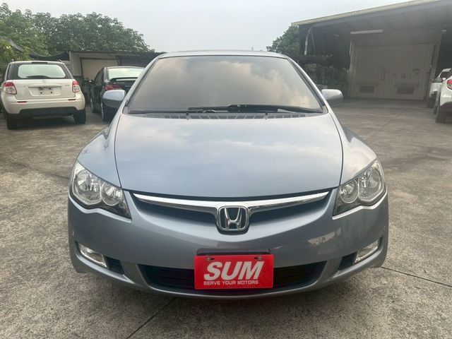 ✔️6只揚聲器  ✔️CD音響主機  ✔️前霧燈  ✔️16吋鋁圈 ✔️前座雙安全氣囊 ✔️前座雙扶手  第2張相片