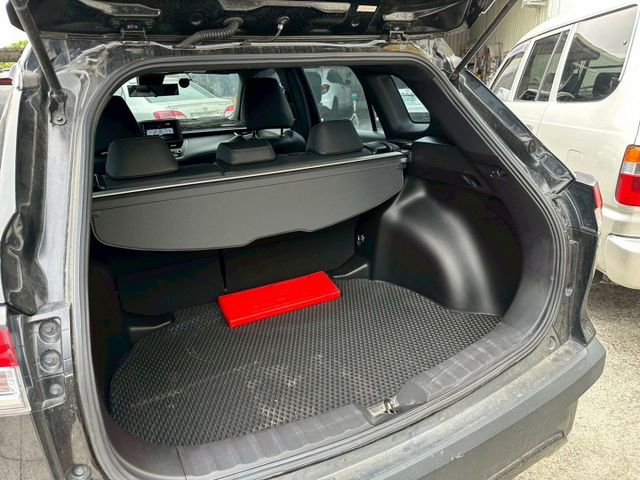 ✔️極致省油.安靜✔️超大後行李箱空間✔️ACC 全速域主動式車距維持✔️家庭首選  第7張相片