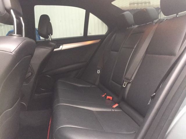 C-CLASS COUPE W204  第15張相片