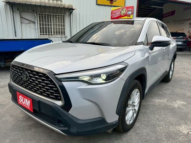 2020年TOYOTA Corolla Cross空間寬敞、油耗佳，配備7氣囊與TSS主動安全，外型時尚，是實用又安心的  第1張相片