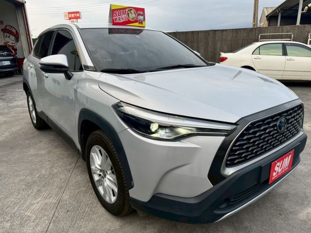 2020年TOYOTA Corolla Cross空間寬敞、油耗佳，配備7氣囊與TSS主動安全，外型時尚，是實用又安心的  第3張相片