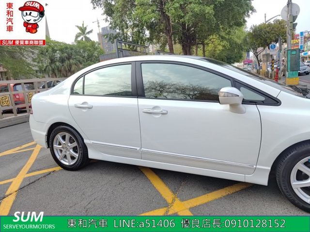 可全貸~頂級八代喜美~天窗~音控~恆溫~雙安~黑內裝~802醫生一手車~原版件~  第5張相片