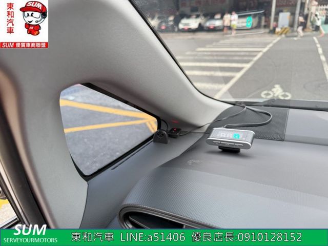 可全貸~2.0~經典版~恆溫~七人座~原鈑件~只跑12萬KM  第9張相片