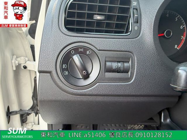 可全貸~小改款POLO~最安全的小車~好開省油~無泡水~無重大事故~  第8張相片