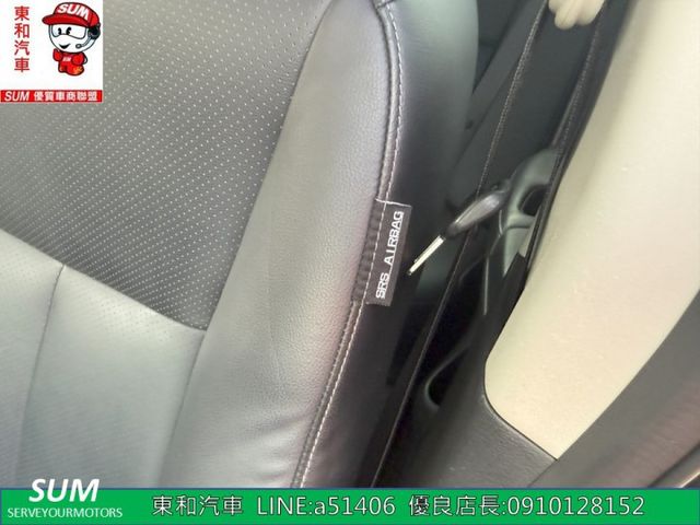 可全貸~定速~音控~四安~胎壓監控~光感應頭燈~後座出風口~原版件~只跑5萬2千KM  第12張相片