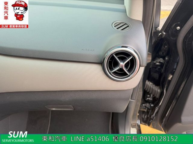 可全貸~B180小改款電動椅~8安~I-KEY~定速~換檔撥片  第16張相片