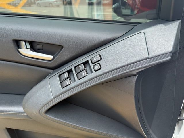 可全貸~15年ECO~天窗~里程保證~原版件~  第11張相片